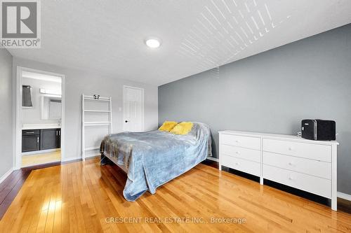46 Pearson Drive, Hamilton, ON - Indoor Photo Showing Bedroom