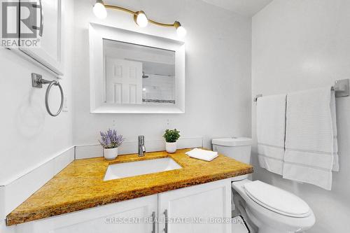 46 Pearson Drive, Hamilton, ON - Indoor Photo Showing Bathroom