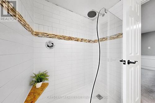 46 Pearson Drive, Hamilton, ON - Indoor Photo Showing Bathroom