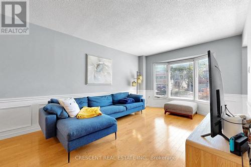 46 Pearson Drive, Hamilton, ON - Indoor Photo Showing Living Room
