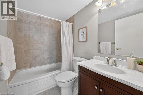 700 Dynes Road Unit# 904, Burlington, ON - Indoor Photo Showing Bathroom