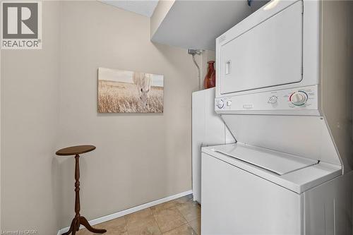 700 Dynes Road Unit# 904, Burlington, ON - Indoor Photo Showing Laundry Room