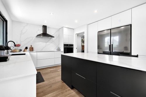 Cuisine - 5516 Av. Westbourne, Côte-Saint-Luc, QC - Indoor Photo Showing Kitchen