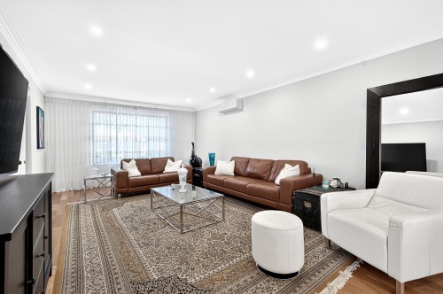 Salon - 5516 Av. Westbourne, Côte-Saint-Luc, QC - Indoor Photo Showing Living Room