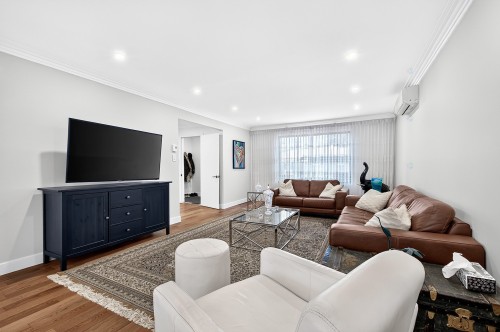 Salon - 5516 Av. Westbourne, Côte-Saint-Luc, QC - Indoor Photo Showing Living Room