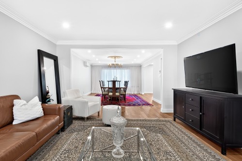 Salon - 5516 Av. Westbourne, Côte-Saint-Luc, QC - Indoor Photo Showing Living Room