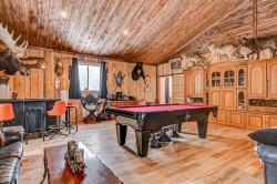 Family Room - 