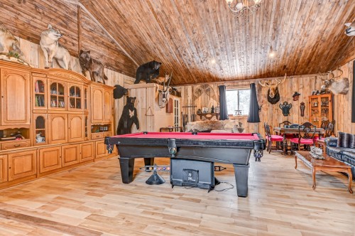 Salle familiale - 561 Rue Pelletier, Saint-Colomban, QC - Indoor Photo Showing Other Room