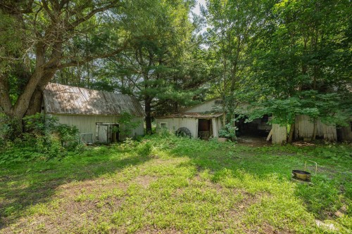 Grange - 178 Rg St-André, Saint-Jacques-Le-Mineur, QC - Outdoor With Backyard