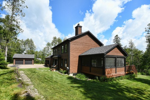 Façade - 906 Côte St-Gabriel O., Saint-Sauveur, QC - Outdoor