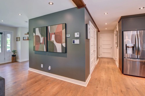Vue d'ensemble - 906 Côte St-Gabriel O., Saint-Sauveur, QC - Indoor Photo Showing Other Room