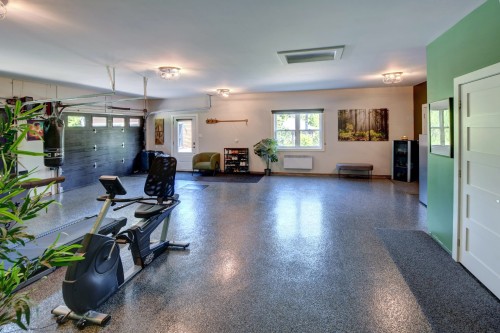 Garage - 906 Côte St-Gabriel O., Saint-Sauveur, QC - Indoor