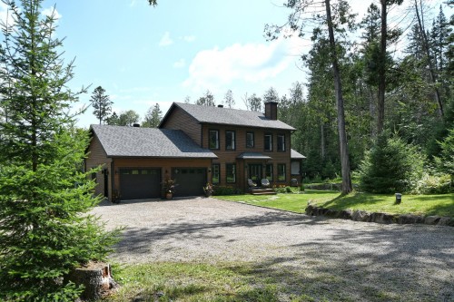 Façade - 906 Côte St-Gabriel O., Saint-Sauveur, QC - Outdoor