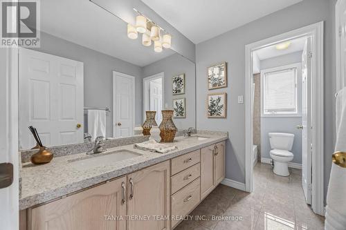 467 Oakwood Drive, Pickering, ON - Indoor Photo Showing Bathroom