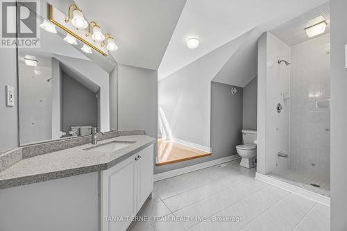467 Oakwood Drive, Pickering, ON - Indoor Photo Showing Bathroom