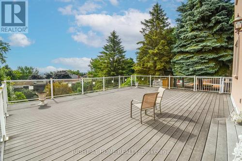 11 Thackeray Crescent, Barrie, ON - Outdoor With Deck Patio Veranda