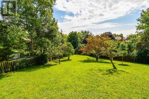 11 Thackeray Crescent, Barrie, ON - Outdoor