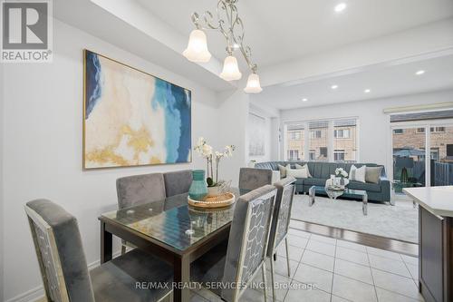 18 Seedland Crescent, Brampton, ON - Indoor Photo Showing Dining Room
