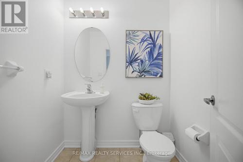 18 Seedland Crescent, Brampton, ON - Indoor Photo Showing Bathroom