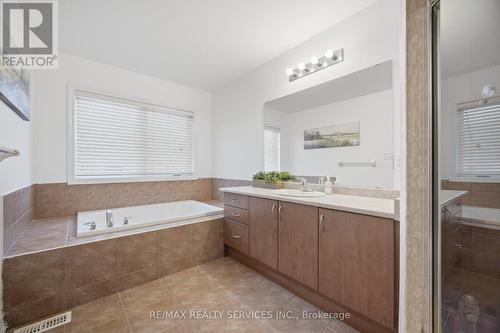 18 Seedland Crescent, Brampton, ON - Indoor Photo Showing Bathroom