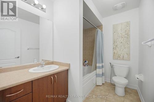 18 Seedland Crescent, Brampton, ON - Indoor Photo Showing Bathroom
