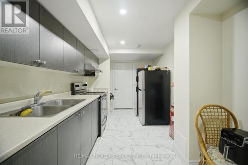 18 Seedland Crescent, Brampton, ON - Indoor Photo Showing Kitchen With Double Sink