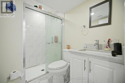 18 Seedland Crescent, Brampton, ON - Indoor Photo Showing Bathroom