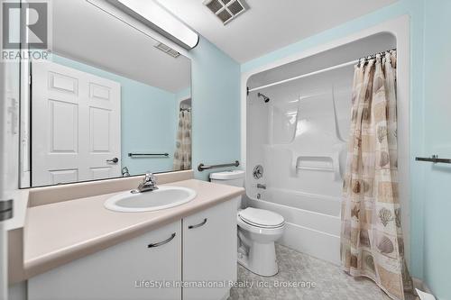 306 - 208 Silvercreek Parkway N, Guelph (Junction/Onward Willow), ON - Indoor Photo Showing Bathroom