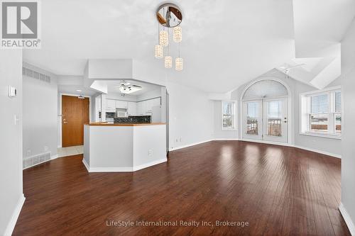 306 - 208 Silvercreek Parkway N, Guelph (Junction/Onward Willow), ON - Indoor