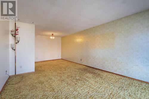 729 West 5Th Street, Hamilton, ON - Indoor Photo Showing Other Room