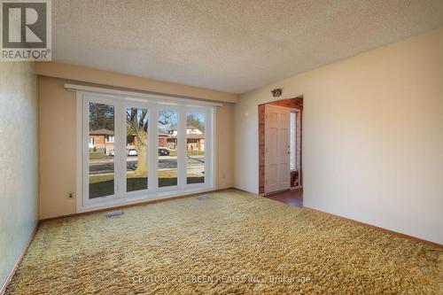 Living Room - 729 West 5Th Street, Hamilton, ON - Indoor Photo Showing Other Room