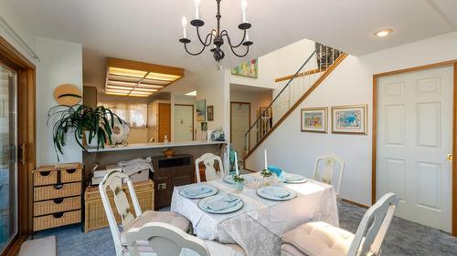1-1261 Trans Canada Highway, Sorrento, BC - Indoor Photo Showing Dining Room