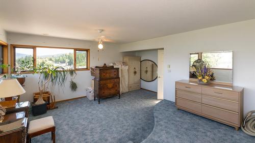 1-1261 Trans Canada Highway, Sorrento, BC - Indoor