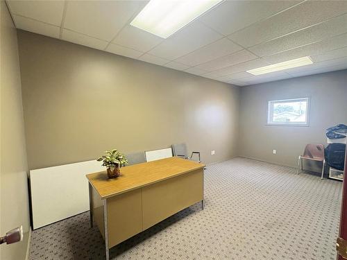 19 x 9'4" - 15 Maple Avenue E, Hamiota, MB 