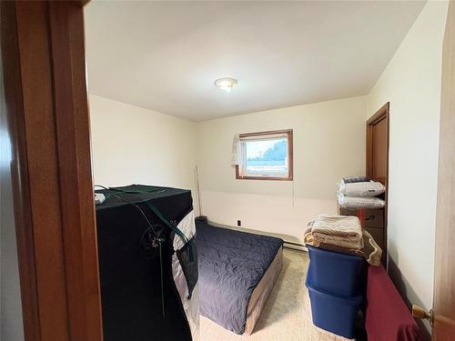 15 Maple Avenue E, Hamiota, MB 