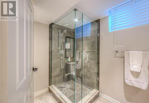 8466 Sideroad 30, Centre Wellington, ON - Indoor Photo Showing Bathroom