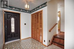 Foyer/Split entry to Beds/Baths - 