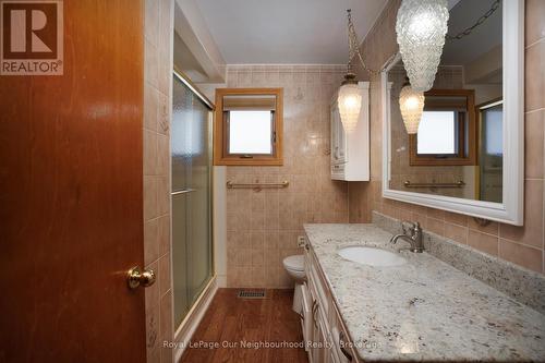 Main Bathroom 3 piece w/shower - 18 Rosecliff Court, Trent Hills (Hastings), ON - Indoor Photo Showing Bathroom