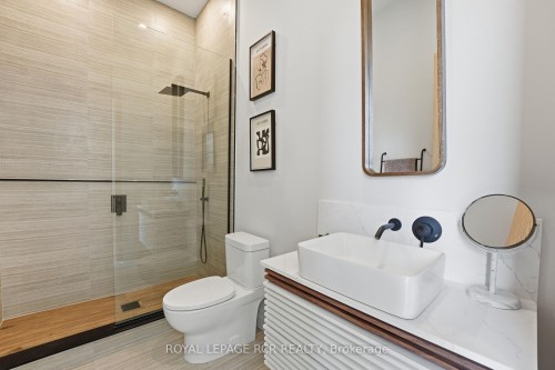 3404 Vivian Road, Whitchurch-Stouffville, ON - Indoor Photo Showing Bathroom