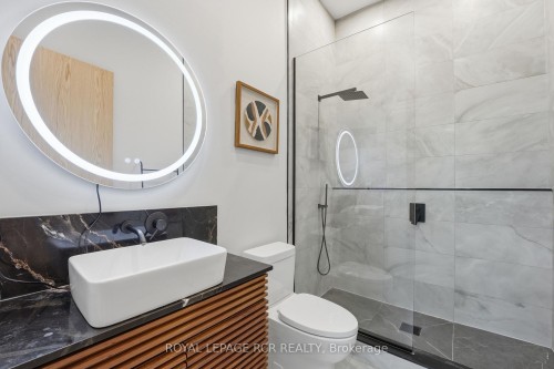3404 Vivian Road, Whitchurch-Stouffville, ON - Indoor Photo Showing Bathroom