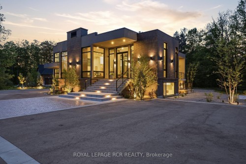 3404 Vivian Road, Whitchurch-Stouffville, ON - Outdoor