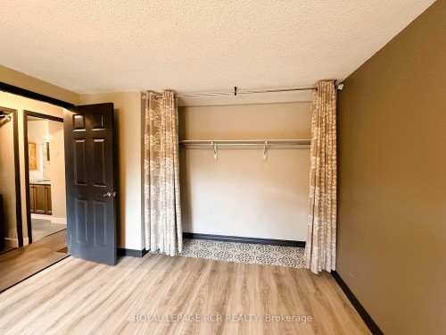 38 Royal Oak Drive, Innisfil, ON - Indoor Photo Showing Other Room