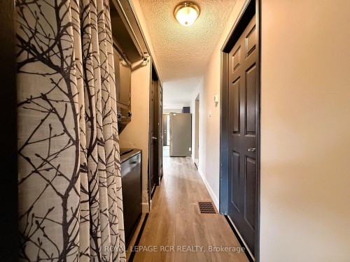 38 Royal Oak Drive, Innisfil, ON - Indoor Photo Showing Other Room
