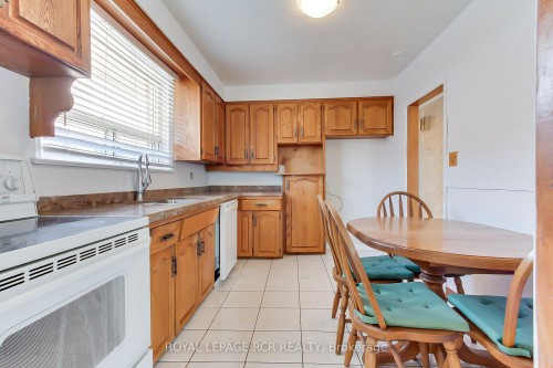 77 Alhart Drive, Toronto, ON - Indoor Photo Showing Other Room