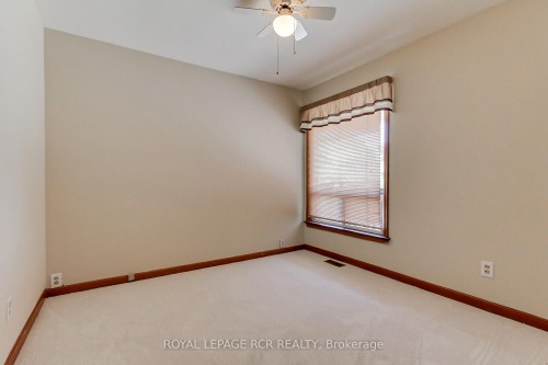 77 Alhart Drive, Toronto, ON - Indoor Photo Showing Other Room