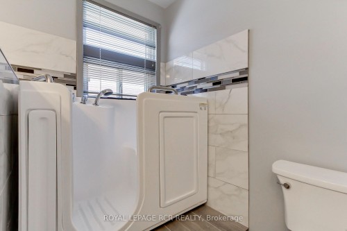 77 Alhart Drive, Toronto, ON - Indoor