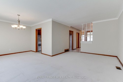 77 Alhart Drive, Toronto, ON - Indoor Photo Showing Other Room