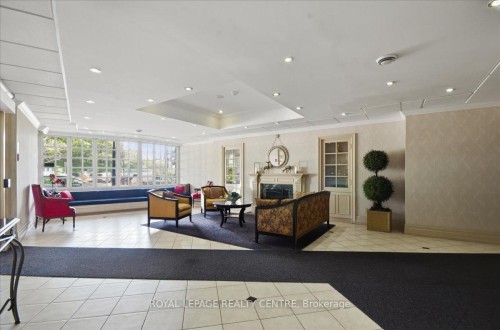 410-1360 Rathburn Road E, Mississauga, ON - Indoor Photo Showing Other Room