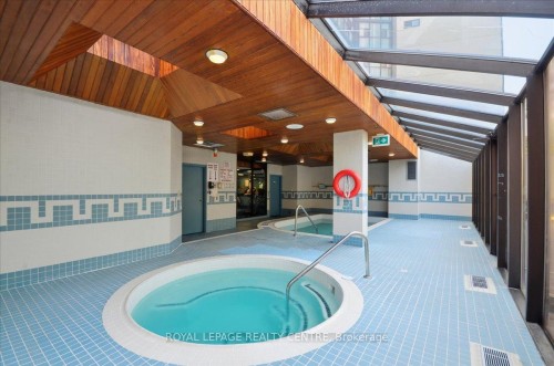 410-1360 Rathburn Road E, Mississauga, ON - Indoor Photo Showing Other Room
