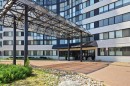 410-1360 Rathburn Road E, Mississauga, ON  - Outdoor 